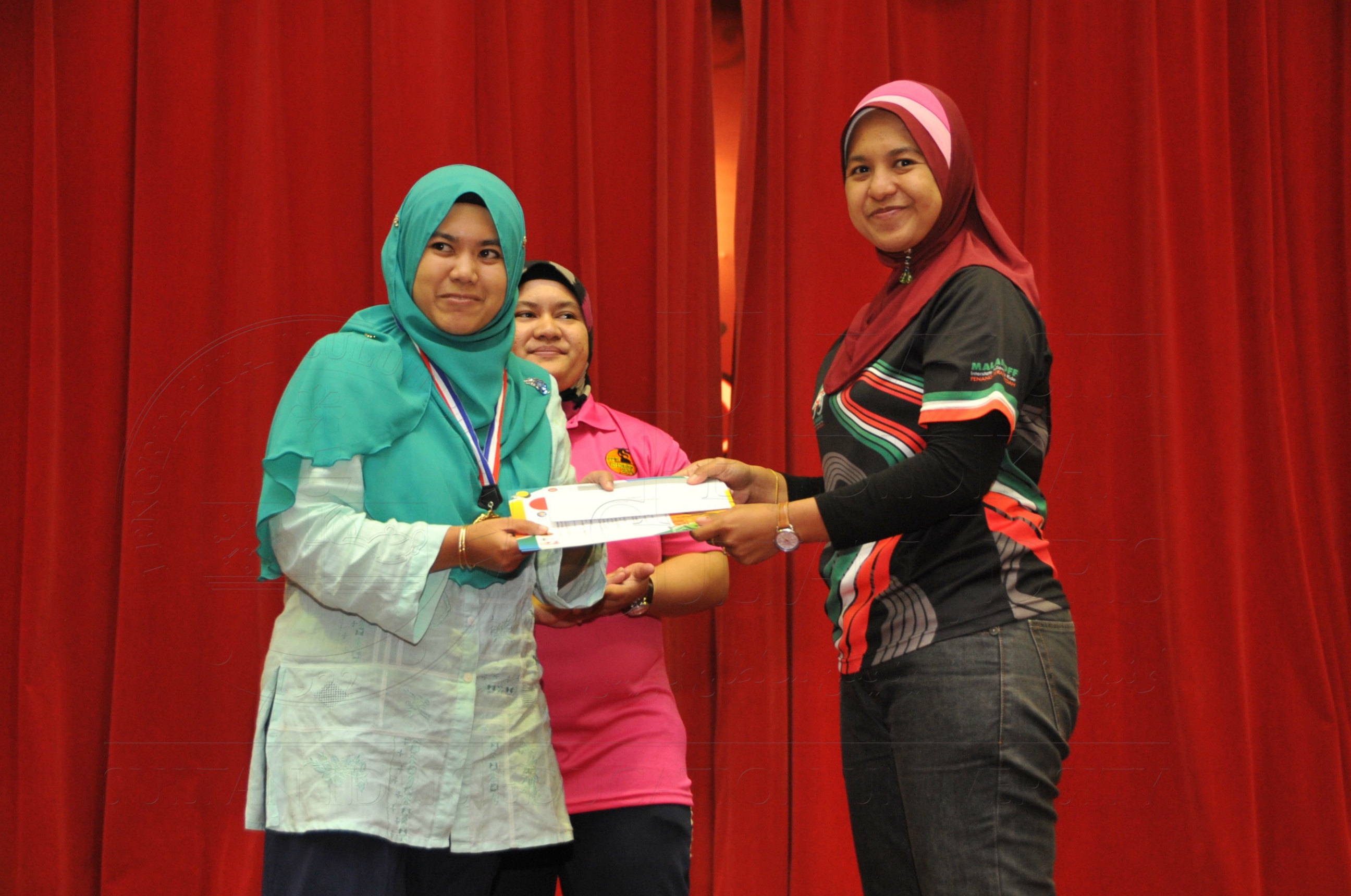 PRO15 158 CATUR HAS 9490